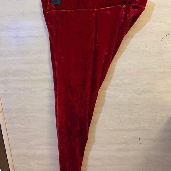 Torrid red velvet relaxed taper pants. - Picture 3 of 8